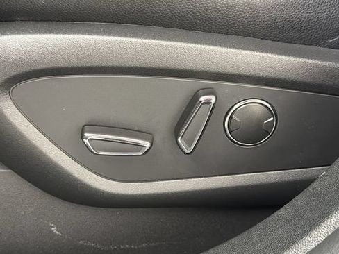 Certified 2023 Lincoln Nautilus AWD w/ Premium Package image 3