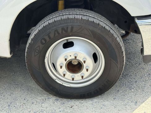 Used 2013 Ford F350 XL w/ XL Value Pkg RWD image 6