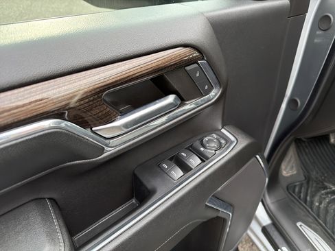 Used 2024 Chevrolet Silverado 3500 LT w/ Convenience Package image 16