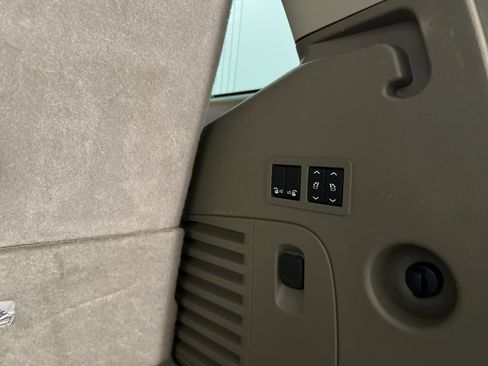 Used 2020 Chevrolet Tahoe LT image 17