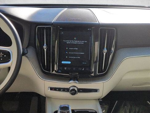 Certified 2023 Volvo XC60 T8 Ultimate w/ Climate Package image 15