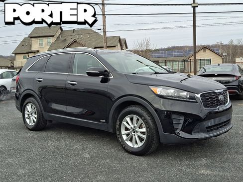 Used 2019 Kia Sorento LX w/ LX Convenience Package image 1