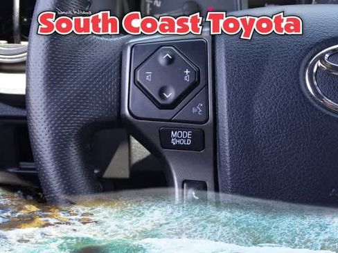 Used 2017 Toyota Tacoma TRD Sport RWD image 37