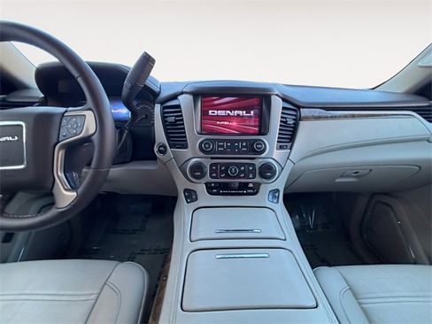Used 2016 GMC Yukon XL Denali w/ Open Road Package image 11