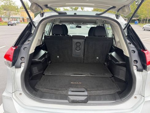 Used 2018 Nissan Rogue S AWD/4WD image 17