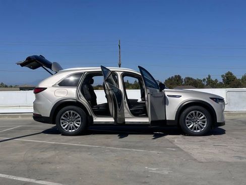 Certified 2024 MAZDA CX-90 Plug-In Hybrid w/ Preferred AWD/4WD image 31
