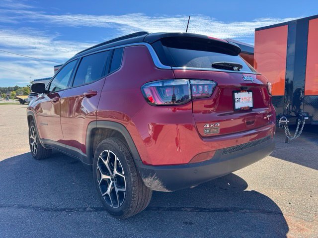 Used 2025 Jeep Compass Limited AWD/4WD image 5