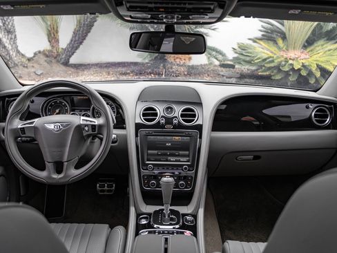 Used 2018 Bentley Flying Spur V8 image 4