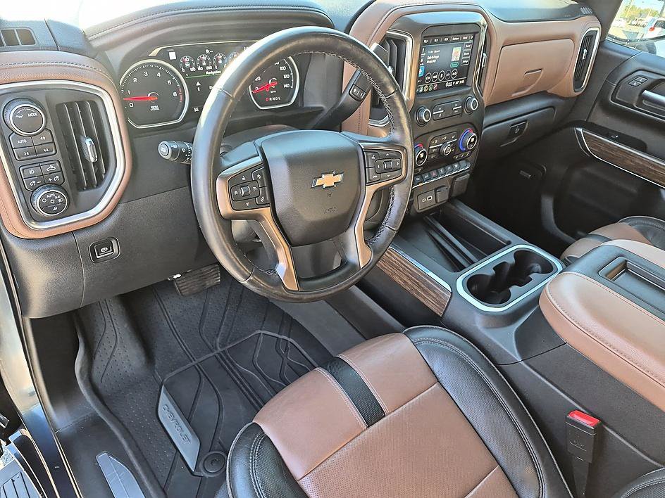 Used 2022 Chevrolet Silverado 1500 High Country AWD/4WD image 16