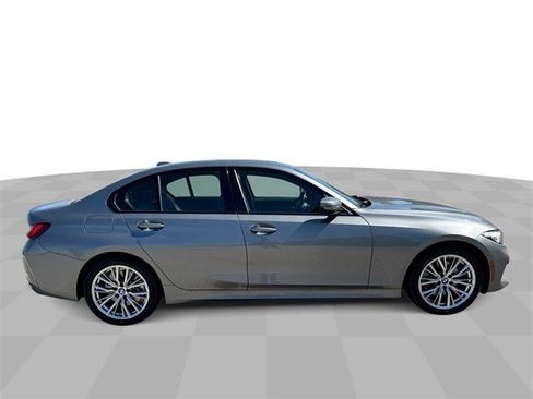 Used 2023 BMW 330i Sedan image 9
