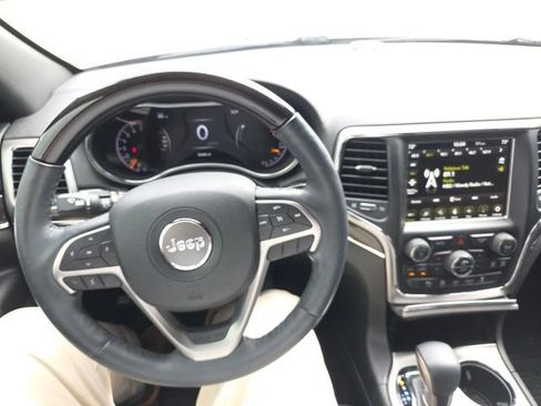 Used 2018 Jeep Grand Cherokee Overland w/ Trailer Tow Group IV image 13