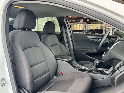 Used 2024 Chevrolet Malibu LT image 18