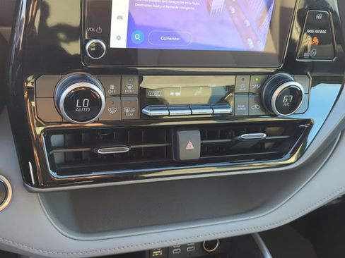Certified 2025 Toyota Highlander LE FWD image 21