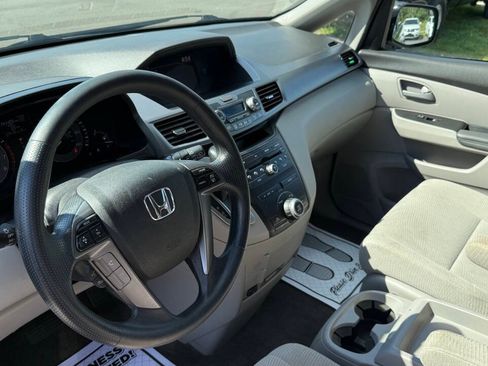 Used 2013 Honda Odyssey EX image 10