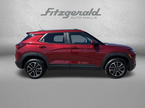 Certified 2025 Chevrolet TrailBlazer LT AWD/4WD image 2