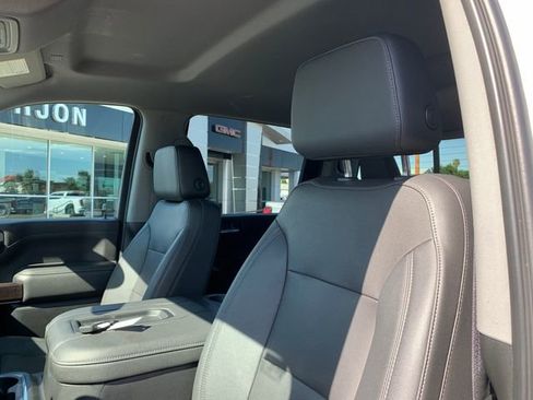 Used 2022 GMC Sierra 3500 SLT w/ SLT Preferred Package AWD/4WD image 21