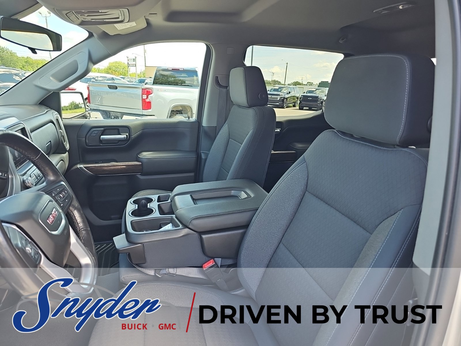 Used 2019 GMC Sierra 1500 SLE w/ SLE Value Package AWD/4WD image 11