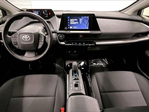 Used 2024 Toyota Prius LE image 15