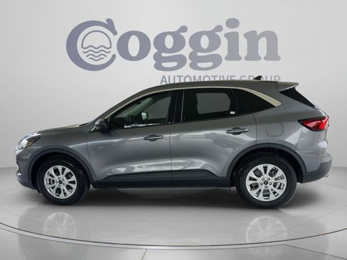 Certified 2024 Ford Escape Active FWD image 2