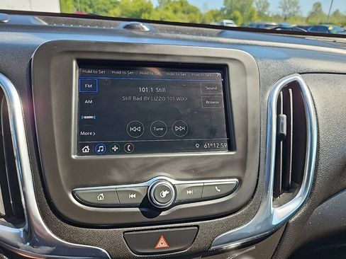 Used 2020 Chevrolet Equinox LT image 17