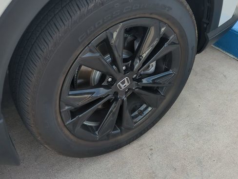 Used 2025 Honda CR-V Sport Touring image 4