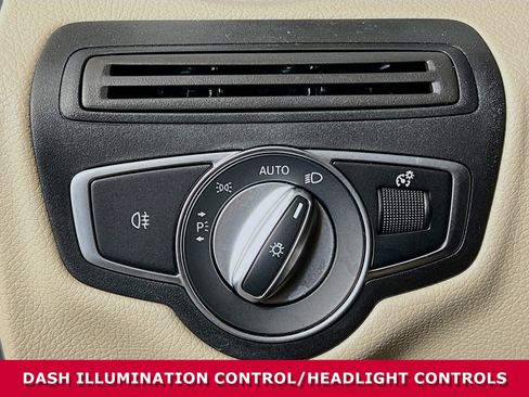 Used 2022 Mercedes-Benz GLC 300 image 12