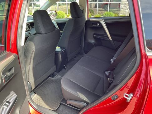 Used 2015 Toyota RAV4 XLE AWD/4WD image 29