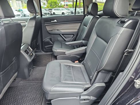 Used 2022 Volkswagen Atlas SE w/ Panoramic Sunroof Package FWD image 15