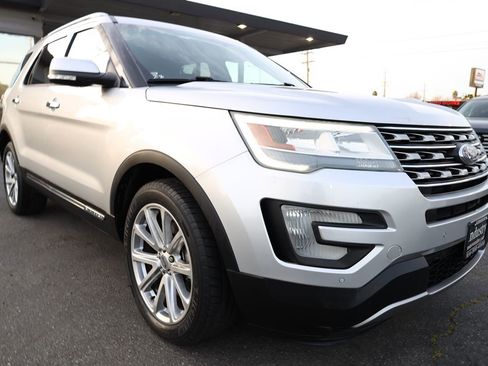 Used 2016 Ford Explorer Limited image 44