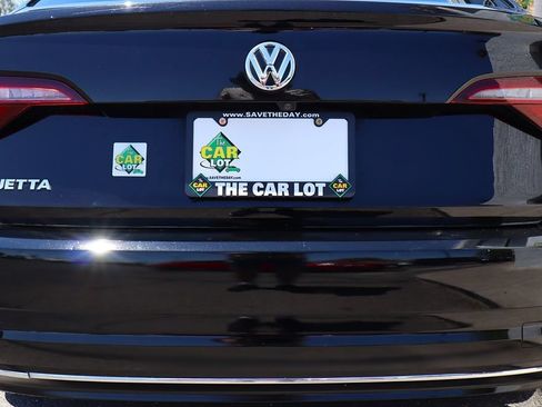 Used 2021 Volkswagen Jetta SE FWD image 21