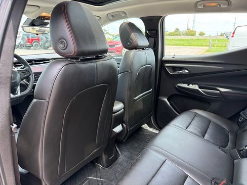 Used 2023 Chevrolet Bolt EUV Premier w/ Sun & Sound Package FWD image 15