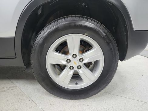 Used 2017 Chevrolet Trax LS AWD/4WD image 40