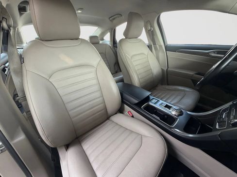 Used 2017 Ford Fusion Energi SE FWD image 21