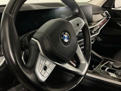 Used 2023 BMW X7 xDrive40i w/ Premium Package AWD/4WD image 17