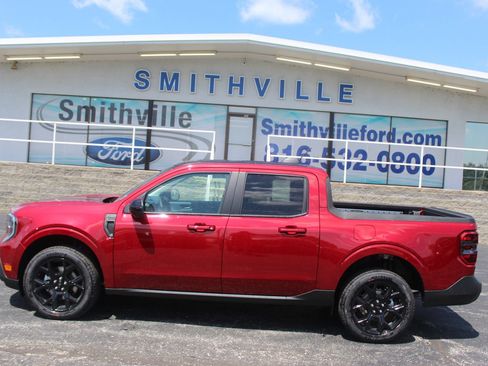 New 2026 Ford Maverick Lariat w/ Black Appearance Package AWD/4WD image 4