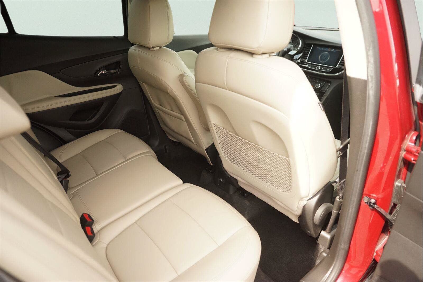 Used 2019 Buick Encore Essence FWD image 14