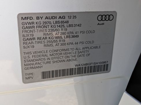 New 2025 Audi Q6 e-tron Premium Plus AWD/4WD image 17