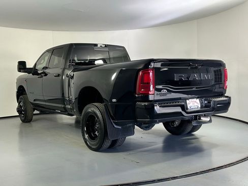 Used 2025 RAM 3500 Laramie AWD/4WD image 5