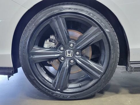 Used 2023 Honda Accord Sport image 9