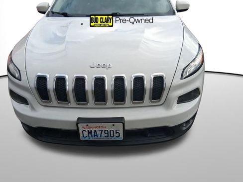 Used 2015 Jeep Cherokee Latitude image 1