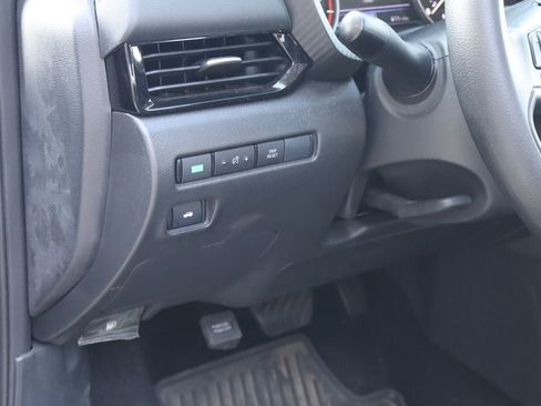 Used 2024 Nissan Sentra SV FWD image 21