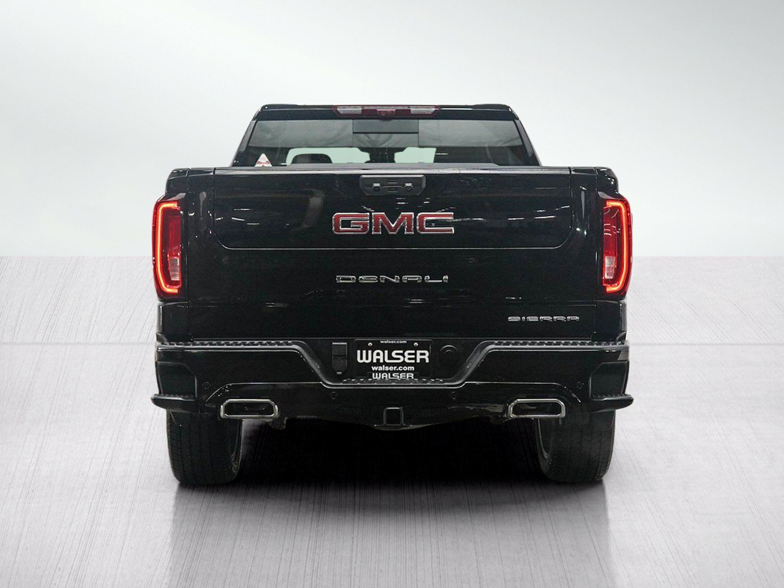 Used 2024 GMC Sierra 1500 Denali AWD/4WD image 4