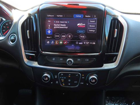 Used 2020 Chevrolet Traverse LT FWD image 22