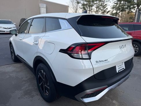 Certified 2025 Kia Sportage LX image 8