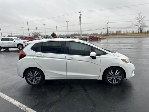 Used 2017 Honda Fit EX image 4