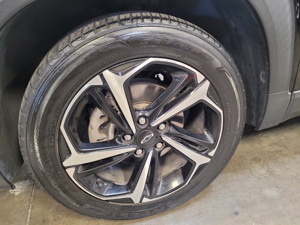 Used 2021 Chevrolet TrailBlazer RS w/ Technology Package FWD image 31