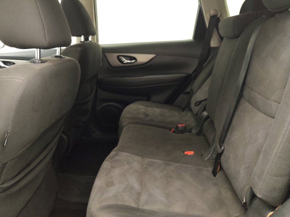 Used 2016 Nissan Rogue SV AWD/4WD image 18
