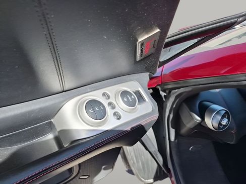 Used 2013 McLaren MP4-12C Spider image 20