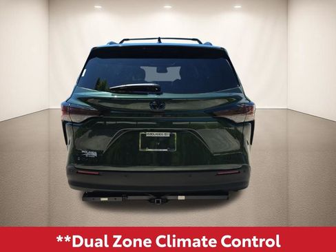 Used 2025 Toyota Sienna XLE Woodland Edition AWD/4WD image 5