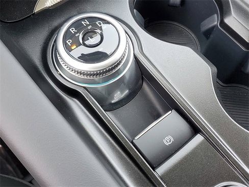 Used 2025 Ford Explorer Active w/ Active Comfort Package image 12